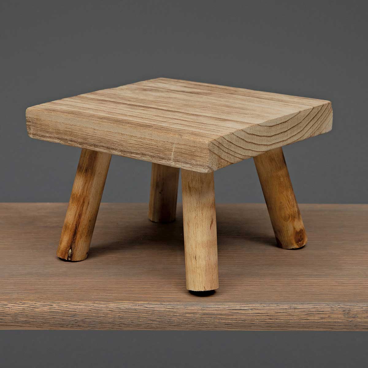 WOOD SQUARE PEDESTAL HONEY WITH 4 LEGS 7.75"X5.5" - Click Image to Close