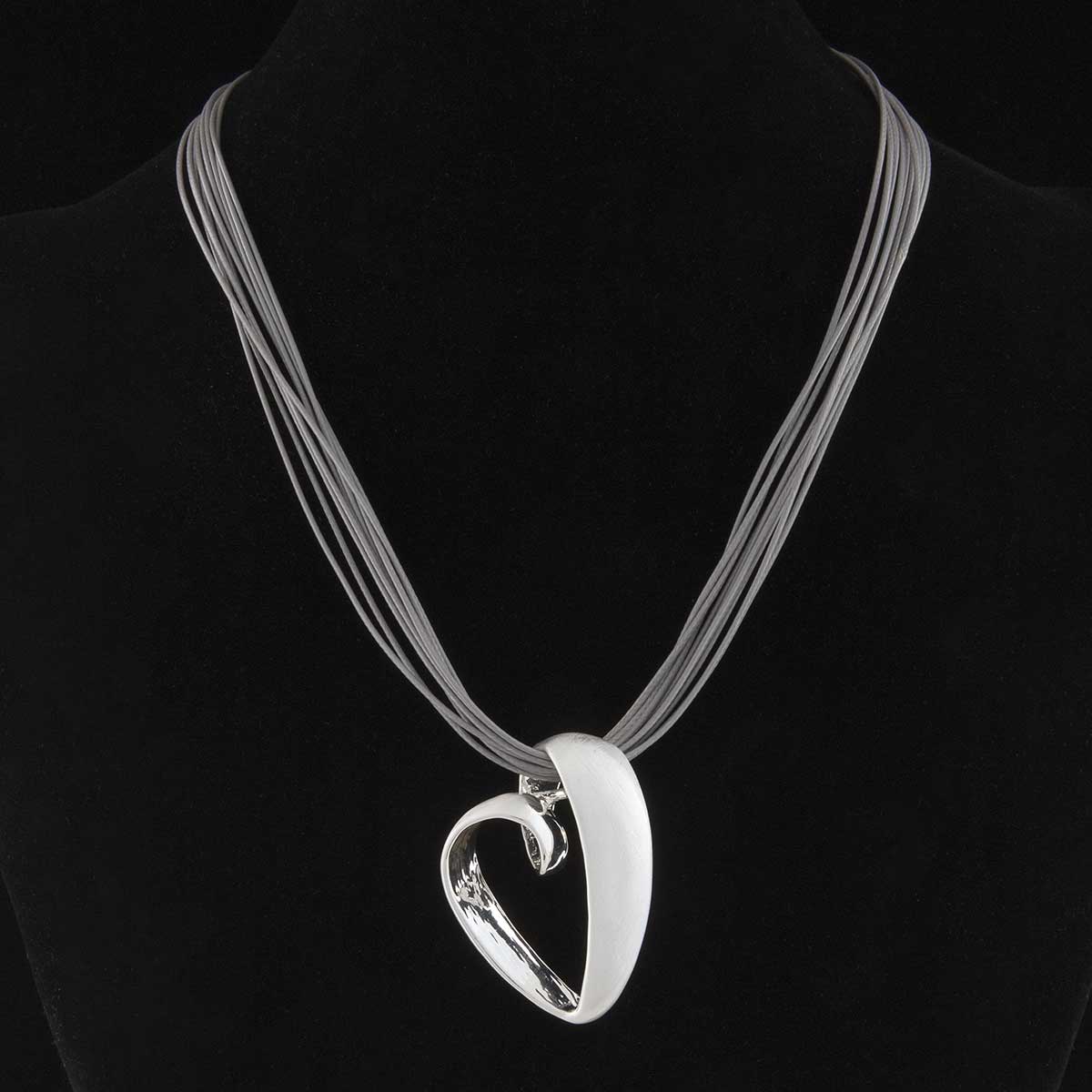 NECKLACE HEART GY MULTI-STRAND - Click Image to Close