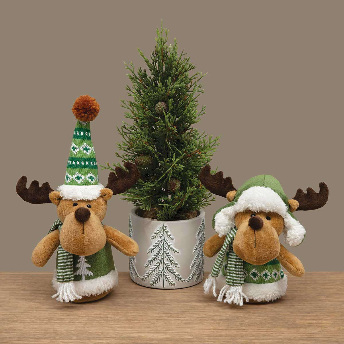 MOOSE 2 ASSORTED SMALL 6IN X 4.5IN X 8IN/11IN GR/TAN KNIT - Click Image to Close