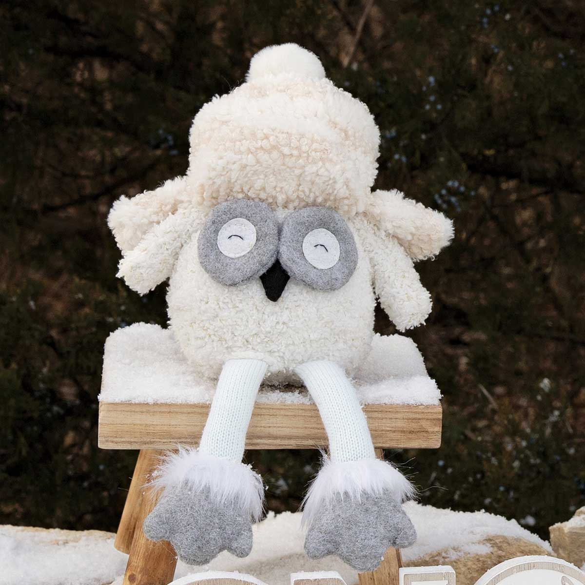 EDDIE OWL FUZZY OWL PLUSH WITH STRIPED FLAP HAT, FUR DETAIL - Click Image to Close