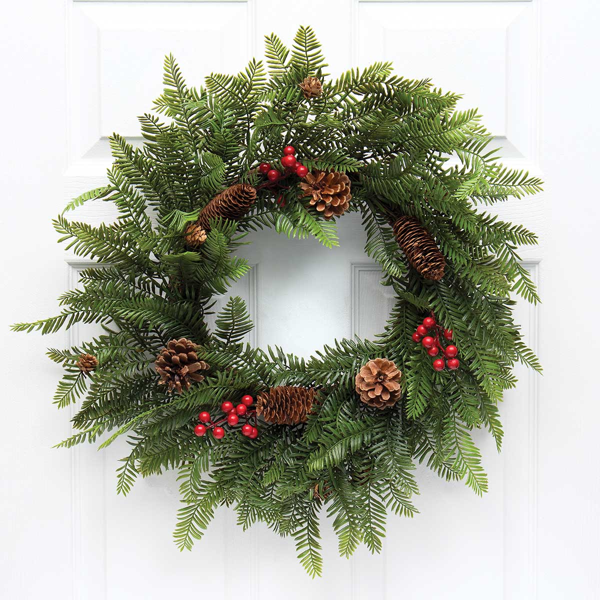 !WILLIAMSBURG PINE WREATH WITH RED BERRIES, PINECONES