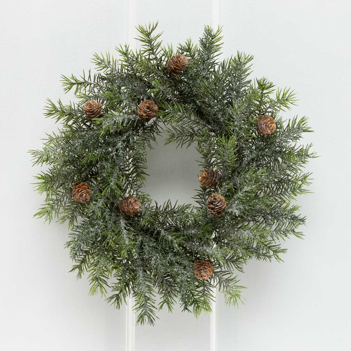 WREATH PINE AND PINECONE