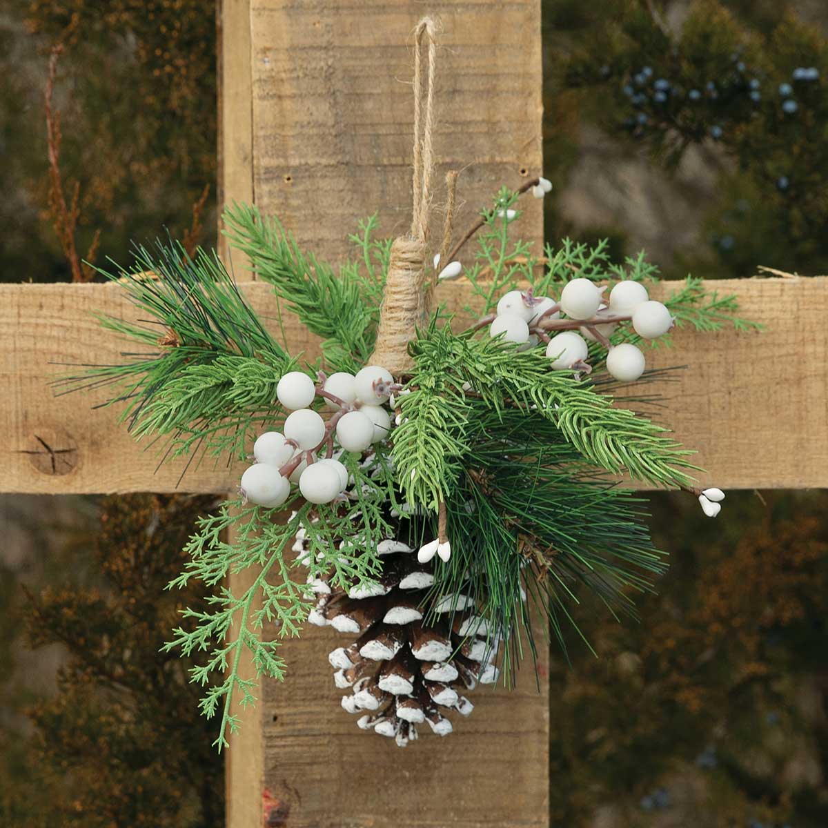 WHITE BERRY/WHITEWASHED PINECONE DROP - Click Image to Close