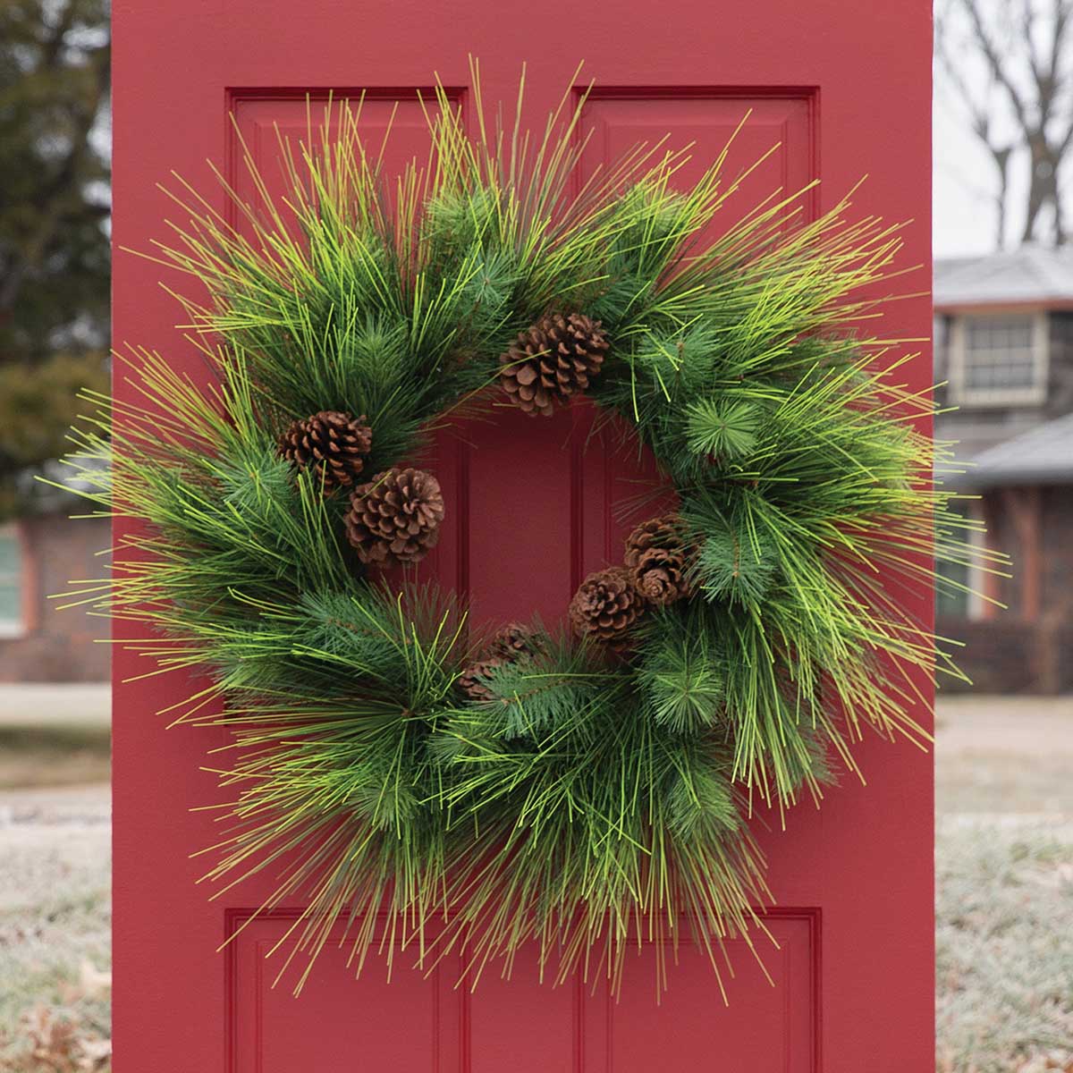 TWO-TONE LONG NEEDLE PINE WREATH WITH PINECONES 34" - Click Image to Close