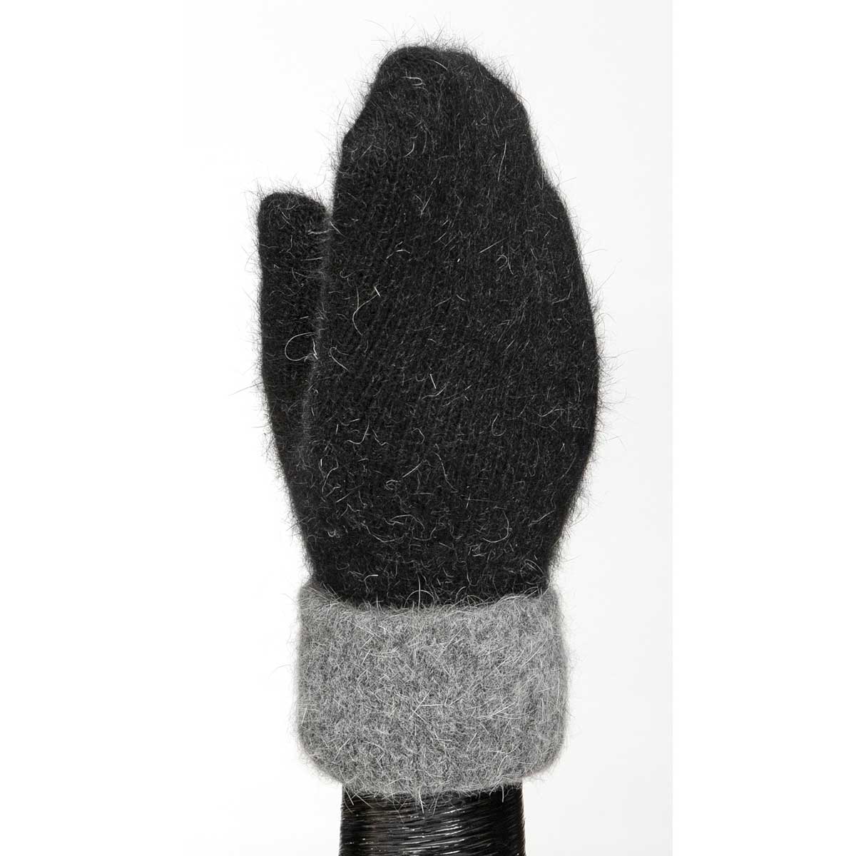 MITTENS FUZZY BLACK - Click Image to Close